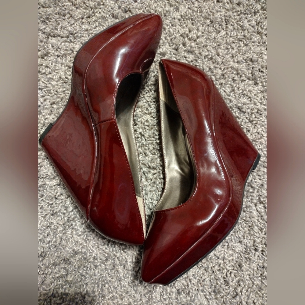 Fergalicious by Fergie | Size 8 | Burgundy Wine